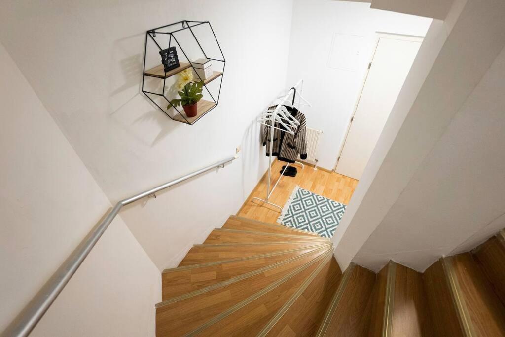 Stylish 2 Floor Penthouse • 15 Min To City Center Viena Exterior foto